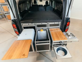 Ford Tourneo Custom 2024_komplet_350